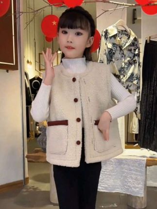 女童秋冬中大童皮毛一体两面穿马甲外套#时尚百搭#女宝穿搭 #马甲外套