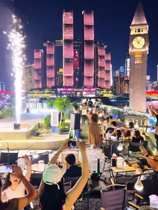开车500公里来重庆,这夜景你们说值得吗?我觉得值了!#日落#重庆的夜景不负千里迢迢#因为爱重庆所以想让全世界看到#旅行推荐官