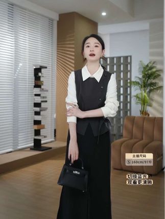 高级感,衬衫马甲一套,穿上去好舒服,单穿也好看#衬衫穿搭 #上衣女装 #高级感穿搭 #时尚休闲女装#好看的衣服都在这里
