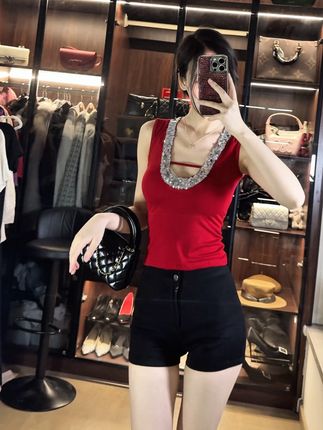 一生败在太要脸 爱钱爱的不明显#ootd穿搭 #今天穿什么 #辣妹穿搭 #夏天该有的样子 #气质穿搭