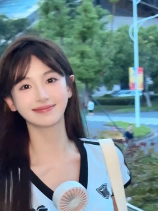 请你吃饭的漂亮学姐#学姐#我只拍你