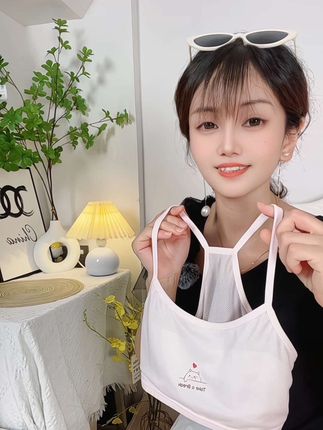 女孩7到12岁,隐私意识得提前培养!这个发育期背心孩子穿着又舒服又不尴尬!#发育期内衣怎么选 #贴身衣物 #宝妈推荐 #小背心