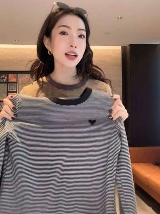 姐妹们,等了好久的条纹衫终于又回来了 #上热门 #今天穿什么 #条纹控 #上衣穿搭 #春秋穿搭