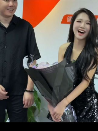 琪琪大王:不好意思,我又惊艳全场了。@琪琪宝宝 #林思琪 #宁之春