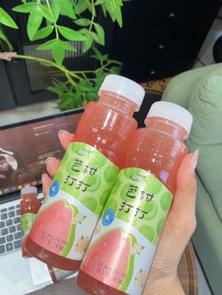 比西梅更带劲的芭乐和油柑组合,入口酸甜清爽还带着回甘,夏天的大餐搭子就它了!#一枝笔果汁#乐油柑汁 #适合夏天的饮料#夏日特饮 #强烈推荐 @DOU+上热门 @抖加🔥上热门🔥dou+🔥热点宝