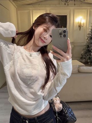 松弛感设计感拼接花边蕾丝白色长袖T恤女22771##休闲穿搭 #时尚单品 #强烈推荐 #长袖t恤 #百搭