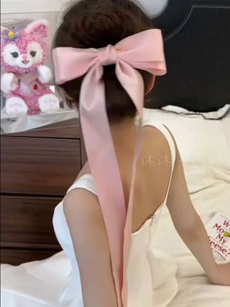 哇哦~好仙的蝴蝶飘带啊!太好看了吧?#甜美穿搭 #辣妹穿搭 #我又心动了 #优雅气质 #爱了爱了