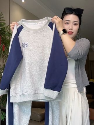 #源头实力厂家 #慵懒风穿搭 #休闲套装 #谁穿谁好看 #无限回购的宝藏单品 身高加10厘米拍