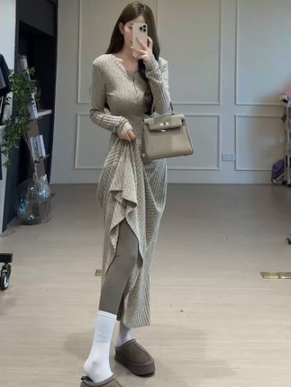 表面光鲜亮丽其实背地里偷偷穿秋裤 #RICHINCHEESE#舒胡蕾#琥珀流光#被秋日氛围感穿搭拿捏了#秋冬穿搭新鲜感在线