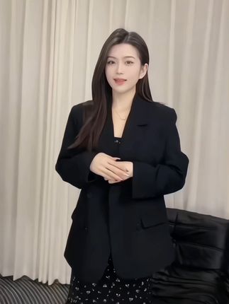 黑色西装外套女2025年秋季新款设计感百搭高级气质显瘦高个子西服#高级感穿搭 #西服穿搭 #职场穿搭 #外套穿搭 #西装控