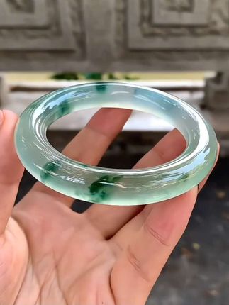 #飘花手镯 #冰透 #手镯 #正圈手镯 #时尚手镯