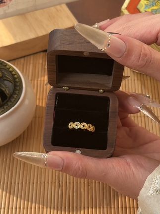 铜钱戒指,外圆内方聚财气!镂空设计超吸睛,开口百搭显个性,戴出时髦富贵感~#戒指 #时尚饰品 #仙女必备 #珠宝首饰 #种草