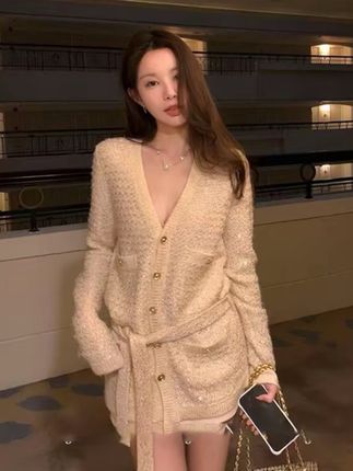 小香风V领长袖针织外套女秋纯欲法式气质宽松显瘦高级感开衫上衣#穿搭#美出高级感#谁穿谁好看#今天穿什么#辣妹穿搭