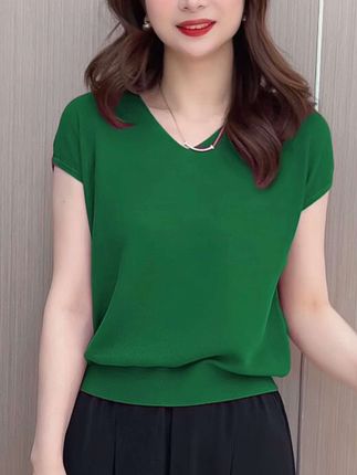 时尚冰丝短袖 穿上舒服洋气上档次修身显瘦有气质#夏季穿搭 #谁穿谁好看 #面料舒适透气 #漂亮女士装 #气质百搭