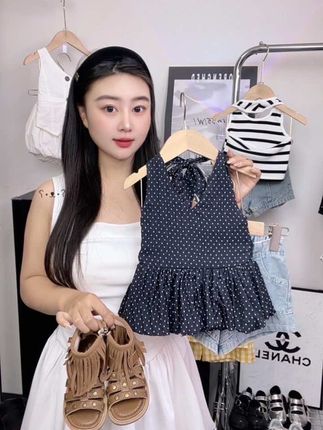 超时髦的韩系穿搭~ 波点好经典面料超轻薄透气配上超软牛仔裤 辣妹穿搭#高品质童装 #生女儿就要这样穿 #潮童穿搭 #韩系穿搭 #辣妹