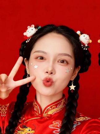 国庆节快乐!我们生在红旗下,长在春风里,愿山河无恙,祖国繁荣昌盛!!爱我中华!#喜迎华诞,欢度国庆 !祝福所有朋友们节日快乐!@抖音小助手