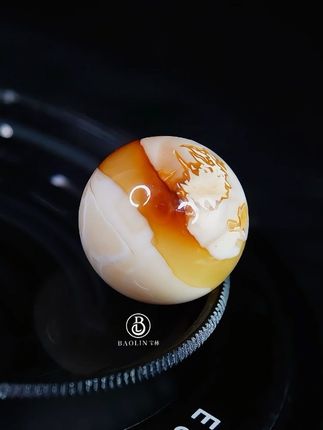 一线紫红彩沁妖孽~ #天然琥珀蜜蜡#文玩配饰 #文玩人的日常 #高级感 #高质量文玩