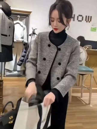 灰色条纹女短小香外套百搭秋:/ 冬休闲宽松春秋修身秋季外套,时尚休闲,减龄显瘦