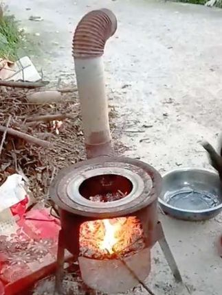 加厚户外柴火灶一体冲压柴火炉农村家用地锅灶台便携户外炊具野餐#原生态乡村生活 #记录生活 #乡村美食 #劳动人民的智慧 #制作过程