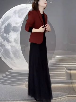 2025秋季新款时尚显瘦气质女士网红洋气两件套百搭款,精选优质面料,柔软亲肤,修身剪裁展现优雅曲线,搭配简约设计,轻松穿出高级感#简约大气 #优雅气质 #女神穿搭 #女人味穿搭 #高级感穿搭