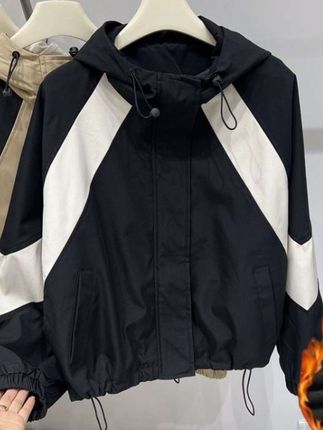 秋季穿搭拼色连帽冲锋衣外套女装夹克上衣设计感工装棒球服运动#秋季新款 #拼色外套 #连帽冲锋衣 #运动夹克 #设计感工装棒球服