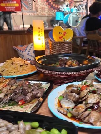 开业喽开业喽!夜宵烧烤好去处#音乐现场 #聚餐好去处 #烧烤 #小酒馆