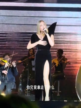 你的名字停留在现场的过往
这是看完A-Lin演唱会最温柔的悲伤
#发一段你担的演唱会大屏 #舞台演出现场 #我担秒了全世界 #alin无锡演唱会 #alin黄丽玲
剪完这个视频戒断持续