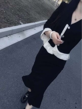 “四舍五入 看不透人心险恶… 五颜六色 描不出世态炎凉… 千言万语 说不尽世事无常…”#高级感穿搭 #今日穿搭 #我的ootd穿搭 #穿搭ootd