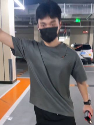 新款火花剑酷炫迅刀七彩流光灯光剑儿童激光剑玩具男孩黑科技喷雾#火花剑 #迅刀 #七彩流光灯光剑 #激光剑玩具 #黑科技喷雾