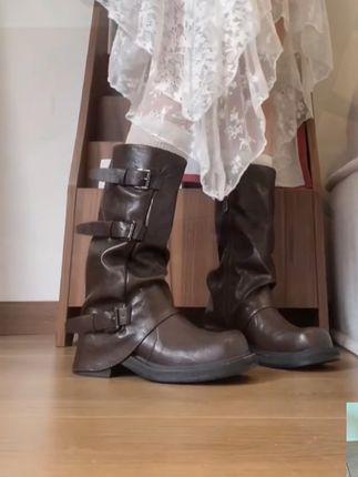 超有设计感的短靴!软软弹弹的脚底,轻便又舒适~#靴子 #穿出你的时尚你的感觉 #长筒靴 #靴子的搭配 #女鞋