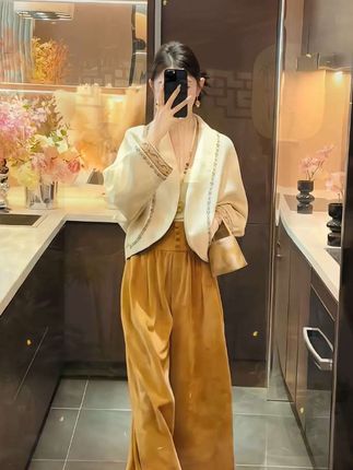 #新中式套装 #国风套装 #穿出高级感 #时髦精 #气质套装