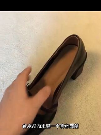 是体制内极其羡慕的“静音底儿”高跟鞋~ 4.5cm、6.5cm两个跟高选择 小个子的福音!#高跟鞋 #高跟玛丽珍 #单鞋 #鞋控日常 #玛丽珍女鞋