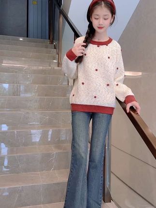 女童中大童加厚毛衣,搭配加绒牛仔裤#童装#女童套装#女童毛衣穿搭 #女童秋季套装推荐 #中大童女孩衣服推荐