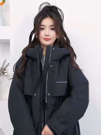 连帽冲锋衣。女士冬装外套。2025新款美式派克服#冲锋衣 #派克服#连帽冲锋衣 #冬季新款
