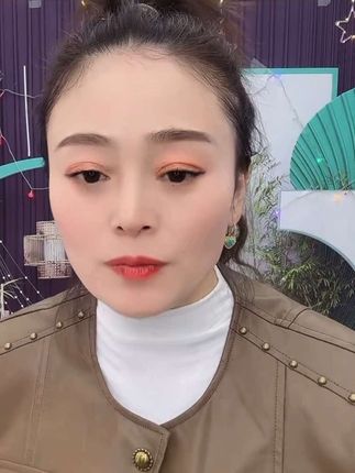 #创作灵感 #精致女人必备 #女人一定要活成自己喜欢的样子 #愿你成为自己的太阳 #好物推荐🔥 潇洒漂亮的姐妹们,咱们家梅子 酸甜可口,味道好极了,一天吃一颗不会失望哦!适合很多姐妹的口感,现在有活动,可以试吃三颗!还有运费险,姐妹们把握机会@DOU+小助手
