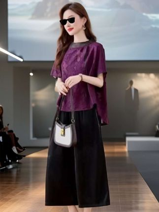 #时尚小衫 #休闲上衣 #时尚气质穿搭 #时尚洋气 #谁穿谁好看