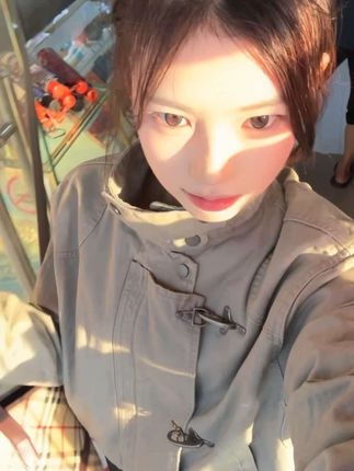 你知道我的心一直都在原地为你等候.. #chill #ootd #出门 #EME#EME穿什么