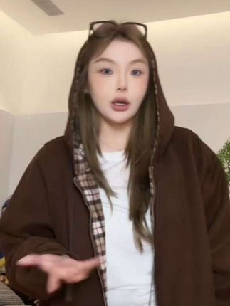 #休闲穿搭 #时尚休闲女装 #街拍时尚穿搭 #甜妹风 #美女街拍穿搭