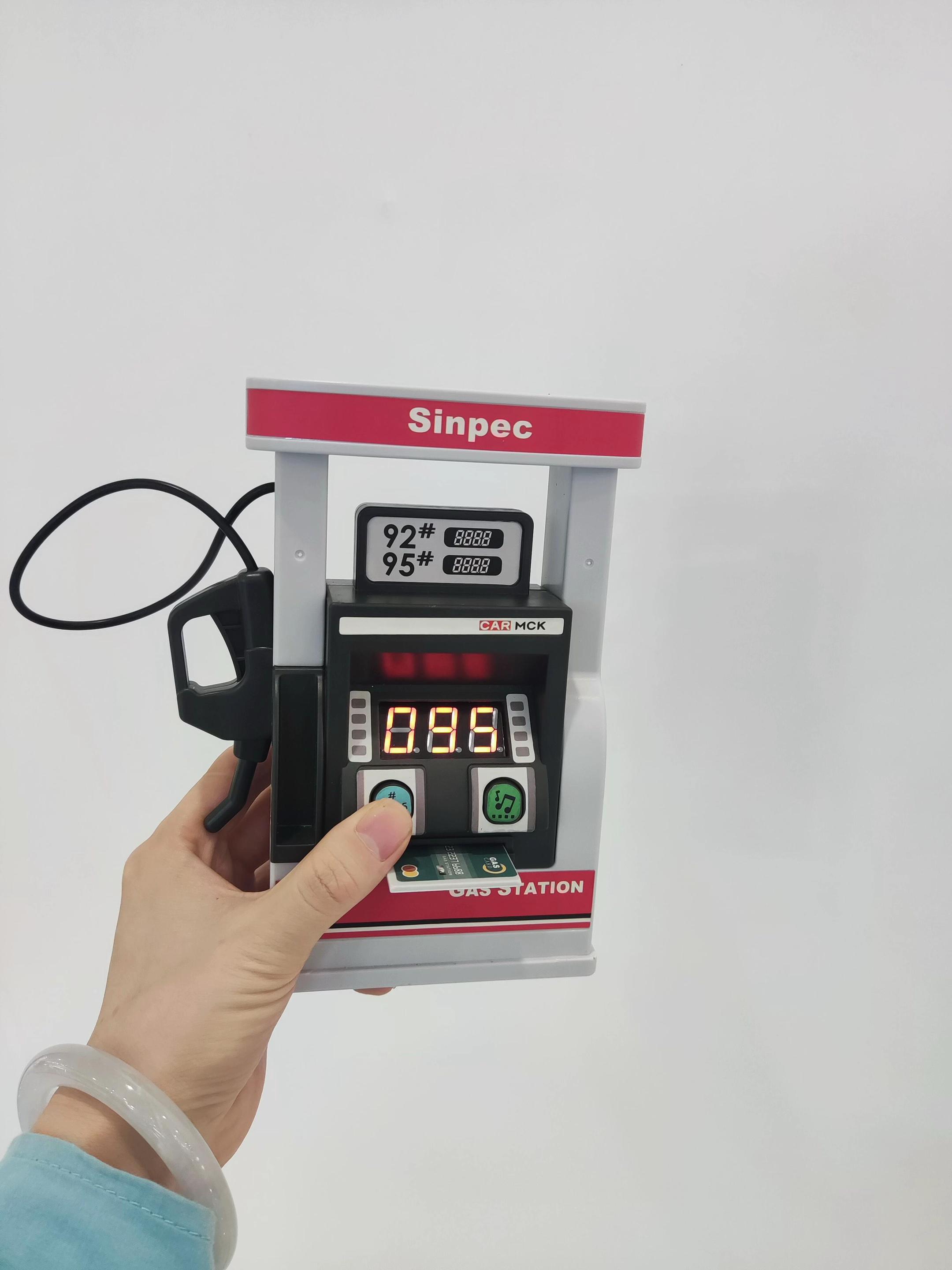 千万别停产…竟拯救了娃一屋的闲置玩具车随手入的红绿灯和加油站玩具套装,我儿子简直爱疯了!核心是这个仿真加油站,能给玩具车“加油”,不仅有音效,屏幕数字还会跟着跳#汽车模型 #益智玩具 #男孩玩具 #儿童玩具 #玩具汽车