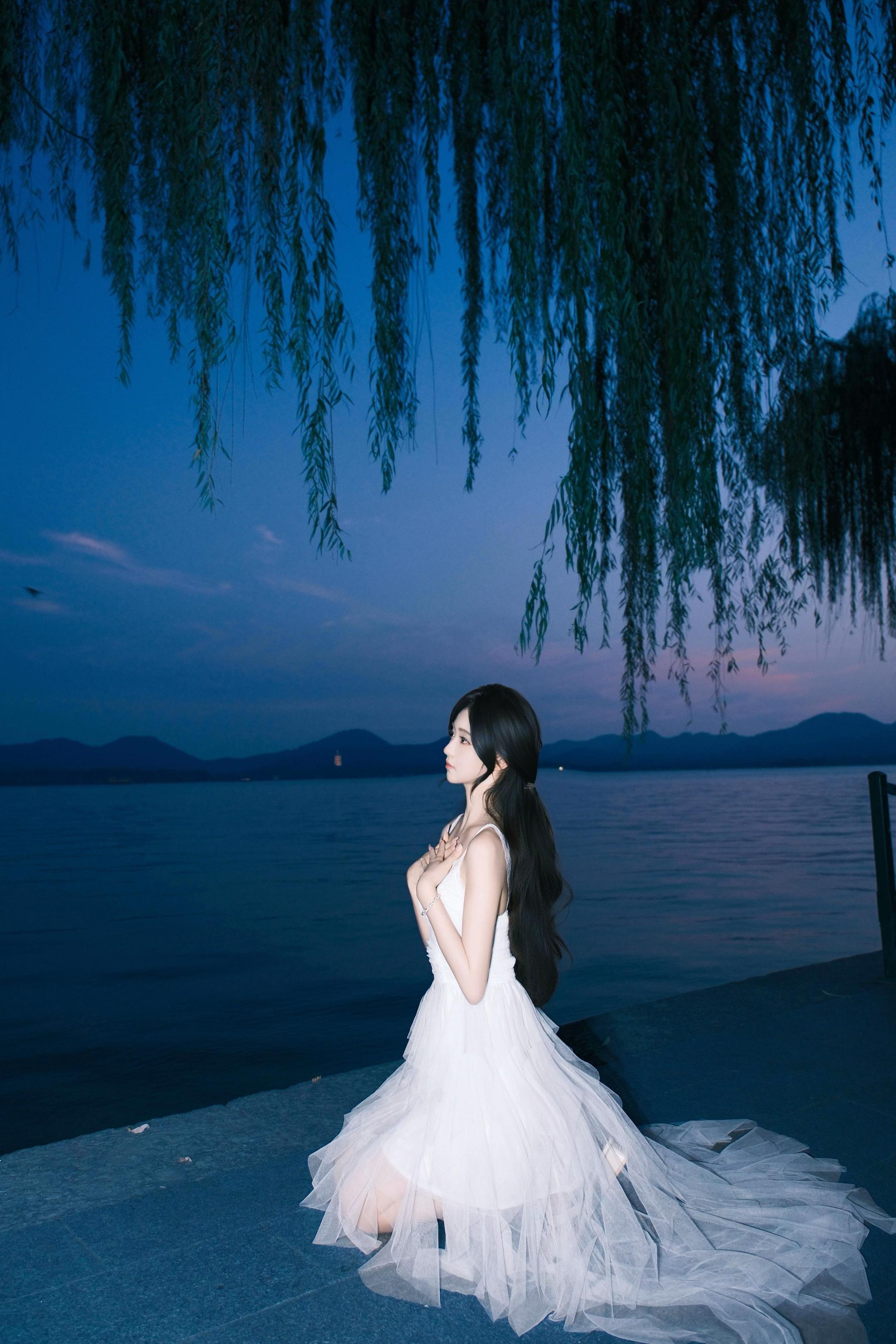 西湖纵有千般美 无你不过一滩水#西湖