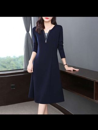 芳妮诗宽松长袖连衣裙女2025秋装新款时尚洋气百搭女装休闲直筒裙#春秋季宽松时尚连衣裙#新款洋气休闲百搭连衣裙#时尚气质显瘦长袖连衣裙