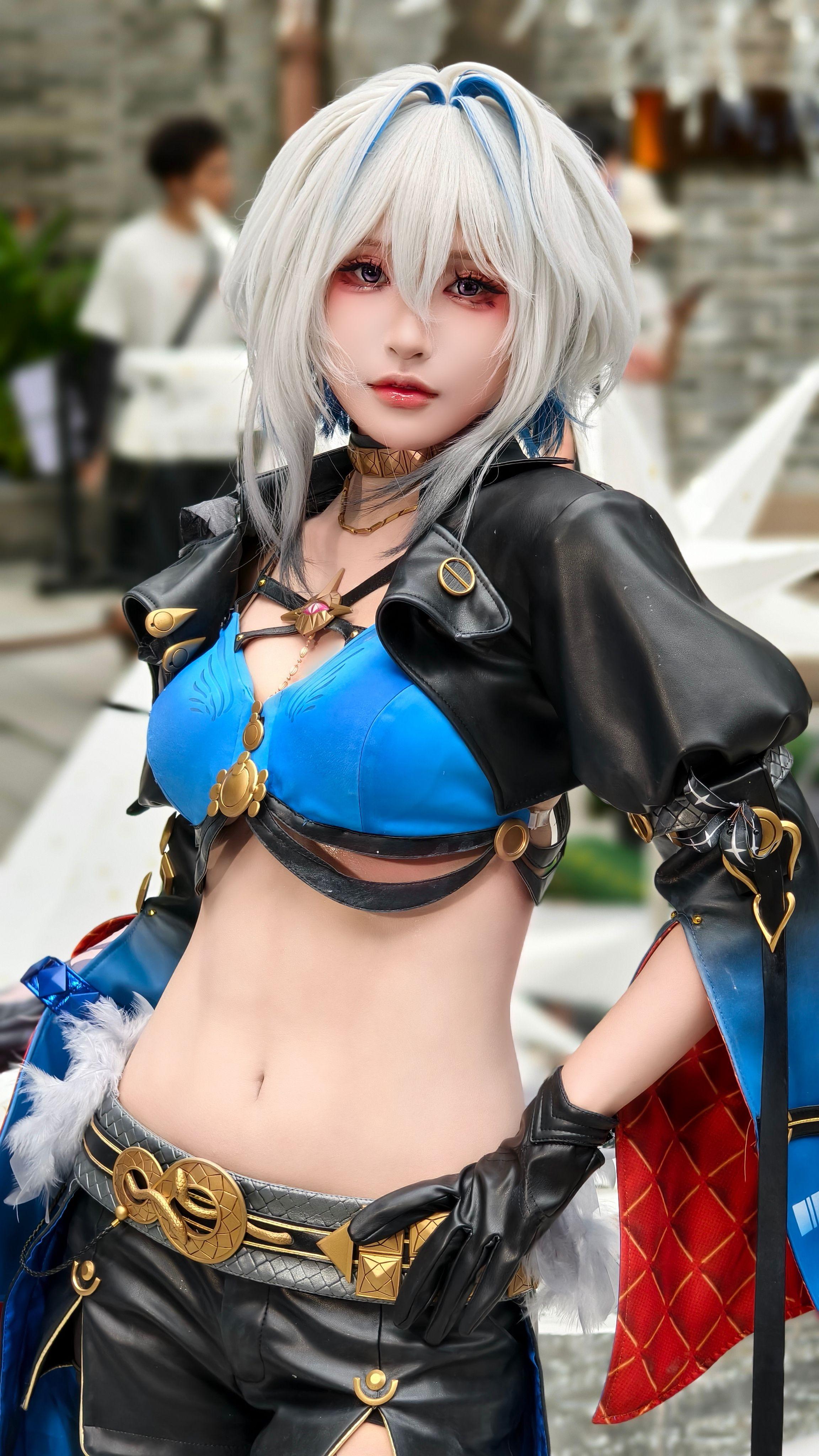 漂泊者,这马甲线你喜欢吗?嘉贝莉娜coser:@蕾诺诺Rina_ #鸣潮嘉贝莉娜 #鸣潮 #鸣潮尤诺永庆坊