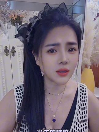 不是所有的人都知道你的心,也不是所有的人都会对你微笑,人这一生,慢慢行,慢慢学,慢慢品,慢慢改变,慢慢成长,优秀优秀…#歌词句句入心# 人生百味自己体会#一首歌一个故事#情感共鸣#热门音乐🔥