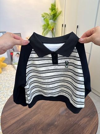 简约又百搭的条纹小款式,我儿子上身穿可帅气了,面料软糯又舒服,快给你帅小宝安排吧!#高品质童装 #条纹控 #polo衫穿搭 #卫衣 #男童穿搭