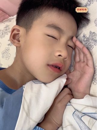 张嘴呼吸真的会影响颜值的,家长一定要重视,睡觉打鼾的家长也可以试试,#孩子张嘴睡觉#育儿经验分享 #口呼吸