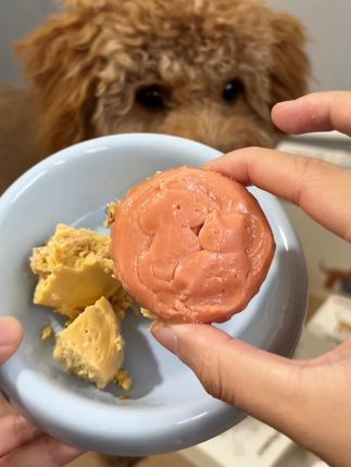 很有仪式感的月饼礼盒,颜值,实用性,月饼的品质都在线,可以趁中秋给毛孩子来一份#宠物月饼 #宠物零食 #狗零食 #狗狗月饼 #萌宠好物