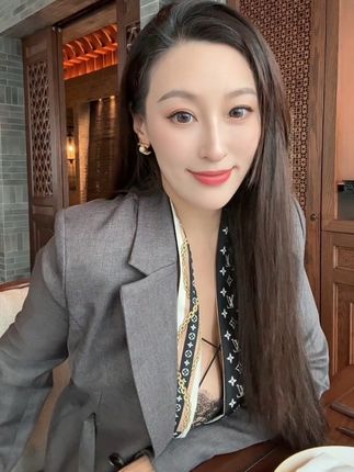 陪姐姐吃点儿好的 #强烈推荐每日分享 #职场女性 #御姐风