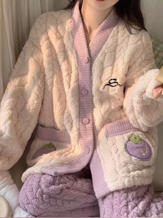 秋冬季新款睡衣女生加厚保暖珊瑚绒树叶绒带口袋长袖家居服可外穿#家居服 #睡衣