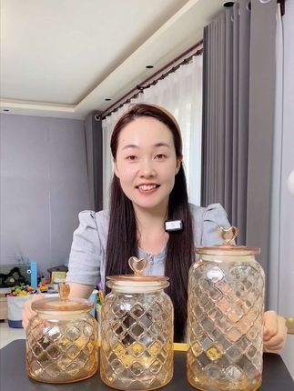 琥珀色密封储物罐,这个价到手大中小三个,也太划算了吧!#爱心储物罐 #密封罐 #泡菜罐 #家居好物 #超便宜超划算