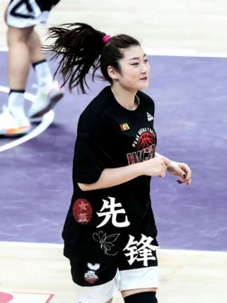 对手:今天头顶的风有点大,原来是李梦的传球#中国女篮#李梦